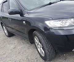 Hyundai Santa Fe - Image 5/10