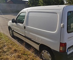 07 PEUGEOT partner DOE 07/19