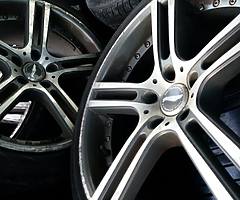 4 Alloy Wheels & Tyres