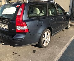 Volvo V50 fresh test and taxed - Image 9/10