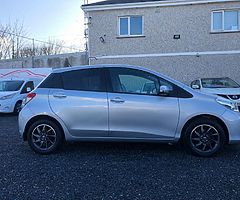 2013 Toyota Yaris Finance this car from €35 P/W - Image 5/10