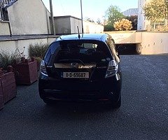 Honda Fit hybrid 2011 - Image 4/10