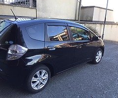 Honda Fit hybrid 2011 - Image 5/10