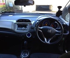 Honda Fit hybrid 2011 - Image 7/10