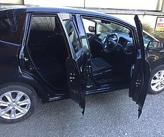 Honda Fit hybrid 2011 - Image 8/10