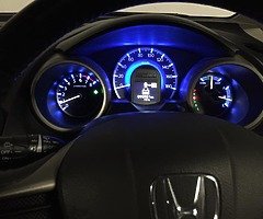 Honda Fit hybrid 2011 - Image 9/10