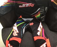 JT racing clothes