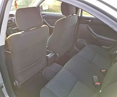 2006 Toyota Avensis saloon