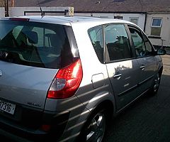 09 Renault scenic 1.4 very low mileage