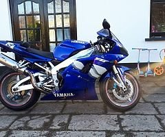 Yamaha r1