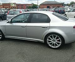 Alfa Romeo 2010 - Image 6/9