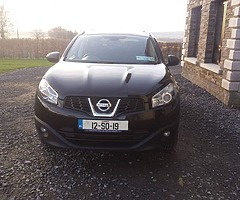 12 Nissan quasqhi 1.5dci +2