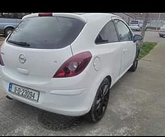 Opel corsa 1.2 2011 special edition