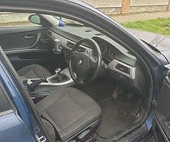 BMW 320d - Image 9/10