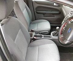 2005 FORD FOCUS LX