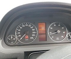 Mercedes A150 - Image 9/10