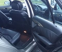 2009 Mercedes E220 CDI Avantgarde Estate Automatic - Image 8/10