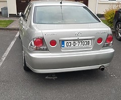 Lexus is200