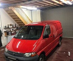 2002 Toyota Hiace - Image 7/10