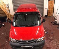 2002 Toyota Hiace - Image 8/10