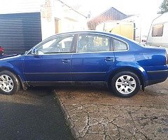 2004 Volkswagen Passat - Image 2/7