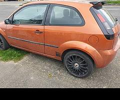 Ford fiesta 2003 - Image 2/4