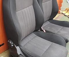 Alfa Romeo 147 seats