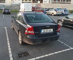 Volvo S40 2.0 DIESEL - Image 2/4