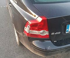 Volvo S40 2.0 DIESEL - Image 3/4