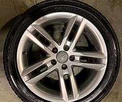 Genuine 18" Audi S line and like new tyres