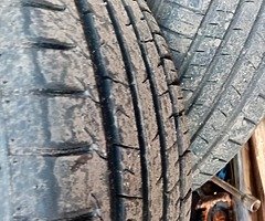 4 matching new tyres - Image 1/3