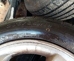 4 matching new tyres - Image 3/3