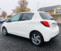 162 YARIS HYBRID - Image 6/10