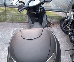 Motorcycle Scooter - Image 5/5