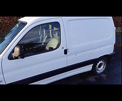 2007 Clean van tax till end month doe put will pass lying up a year drives like a new van new turbo