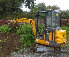 Nice tidy jcb digger 2ton