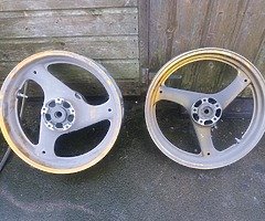 B6 wheels good shape - Image 2/2