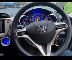 Honda Fit - Image 6/9