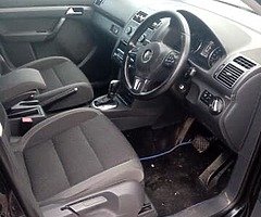 Volkswagen Touran 2014 AUTOMATIC - Image 5/10