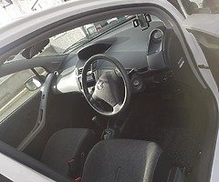 Toyota vitz automatic - Image 5/8