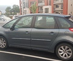 Clean family citroen C4, 5 Seater, 96000 miles