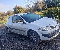 08 Renault megane