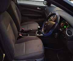 Ford Focus 1.3 cc - Image 6/8