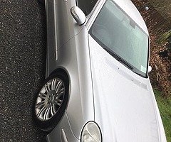 Mercedes Benz e 200 sport