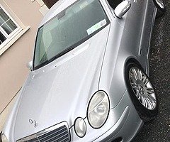 Mercedes Benz e 200 sport