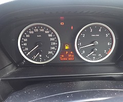 BMW 520i - Image 6/8