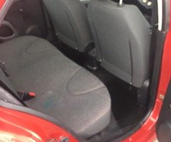 07 Nissan Micra - Image 8/9