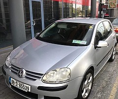 2006 Volkswagen Golf - Image 1/8