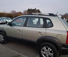 Hyundai 2006 - Image 2/9