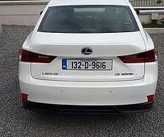 Lexus is300h